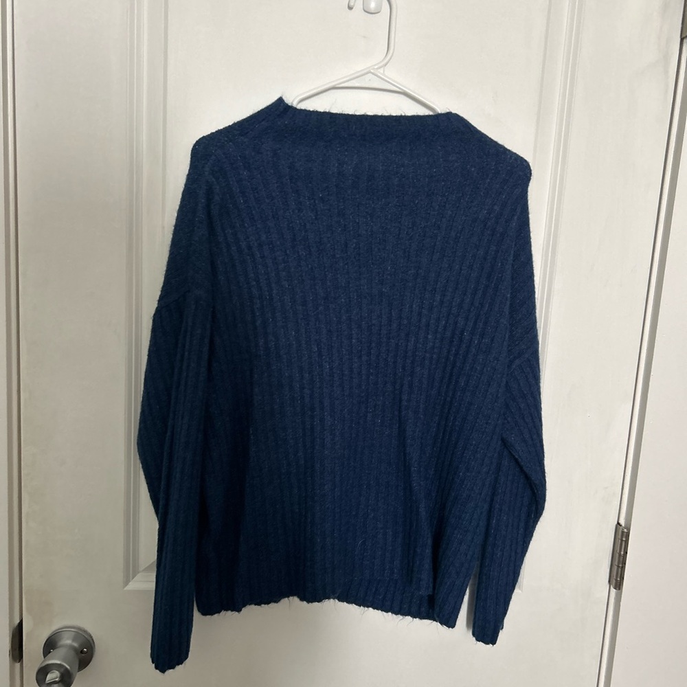 Old Navy sweater